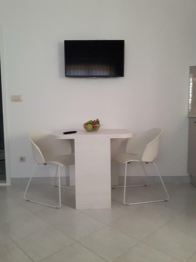 Apartments Nika Trogir Exterior photo